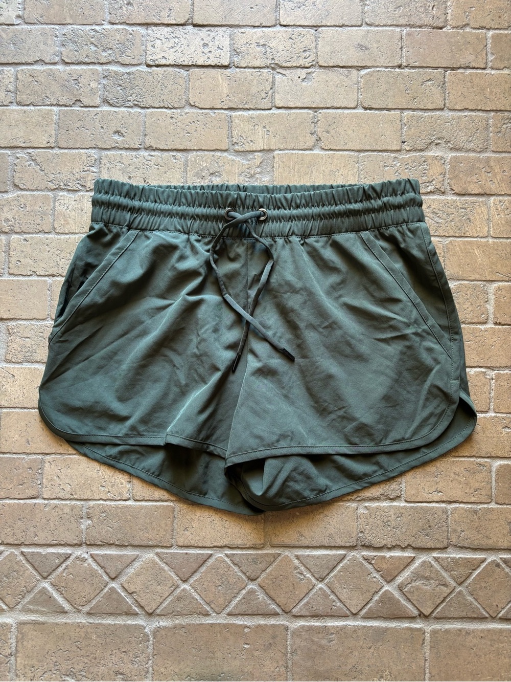 BCG athletic shorts never worn size: S army green